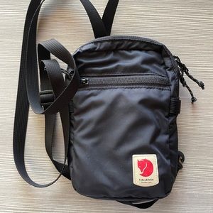 Fjallraven high coast pocket sling bag